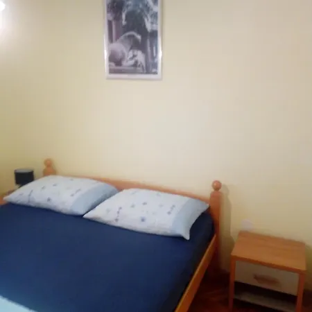 Luka Apartment *