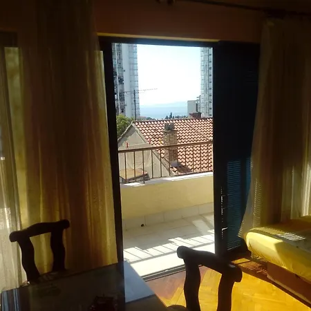Luka Apartment