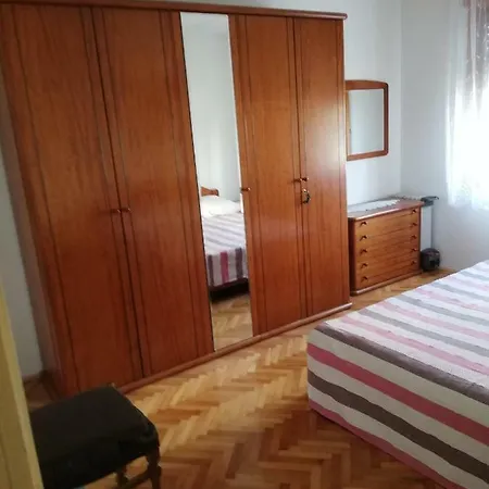 Apartment Luka *
